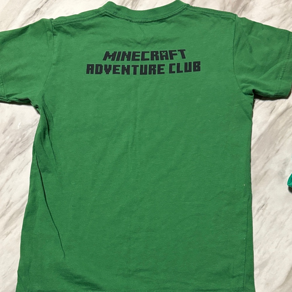 Uniqlo Kids Green Graphic Tees Set - Picture 8 of 8